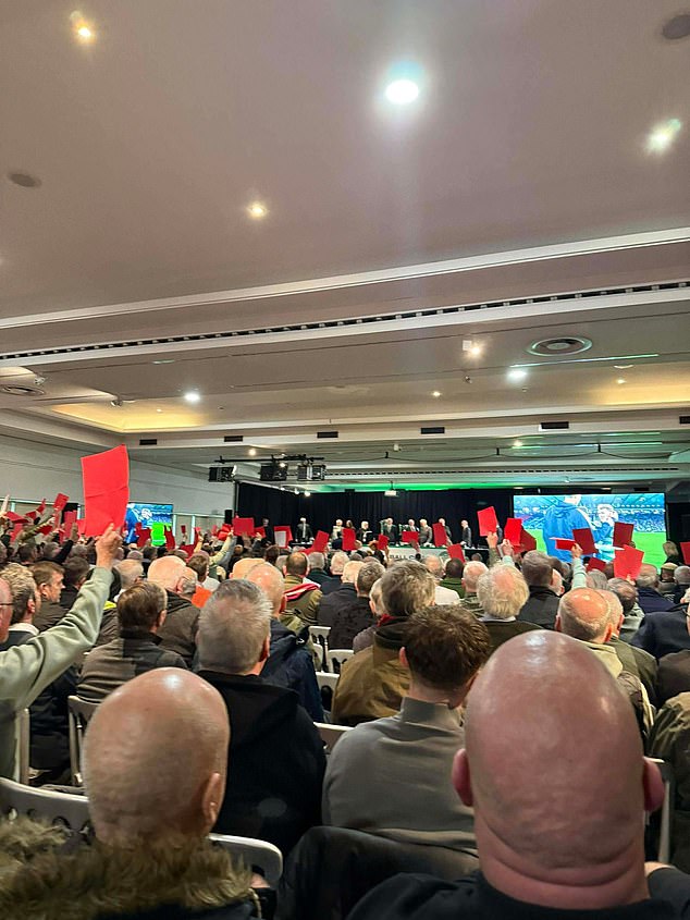 The meeting was halted after less then five minutes before then being abandoned altogether