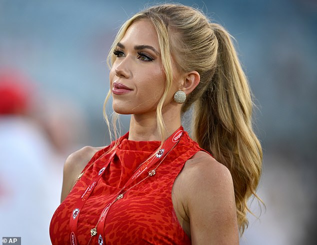 Kansas City Chiefs heiress Gracie Hunt has backed the alternative Super Bowl halftime show