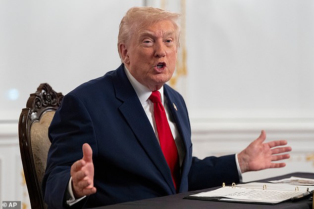 Donald Trump reportedly spoke to Venezuelan leader Nicolás Maduro last week on the phone as military tensions rose between the two countries