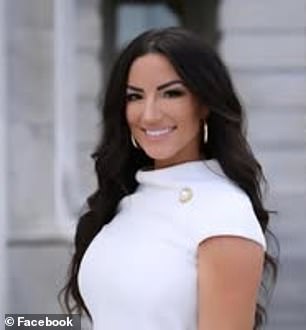 Jillian Anderson, a former Redskins cheerleader, said Washington doesn't represent America