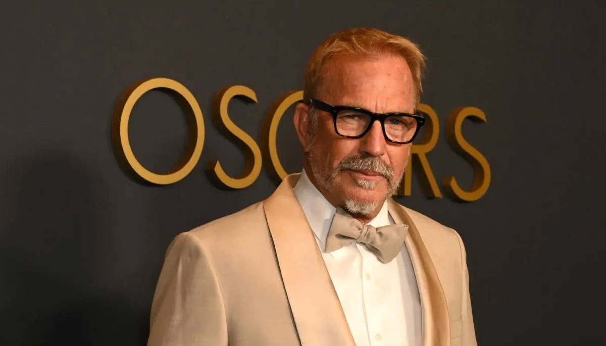 Kevin Costner gets honest about being a bachelor during festive season