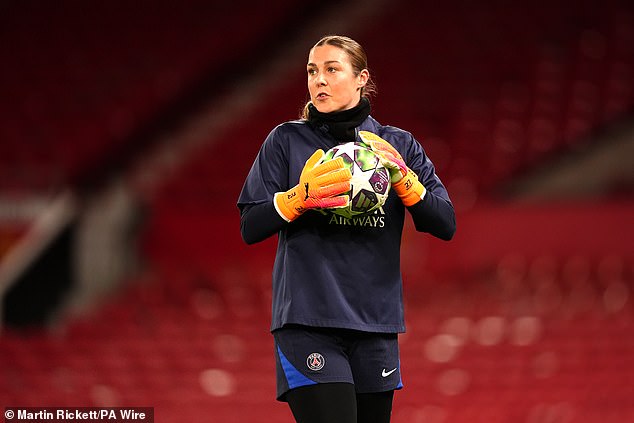 Mary Earps says she is expecting to be booed on her return to Man United on Wednesday
