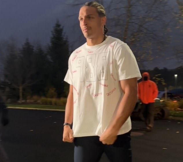 Patriots star Mack Hollins raised awareness for suicide prevention before their game Thursday