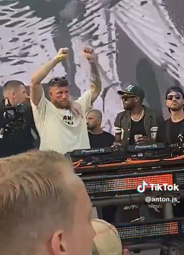As recently as this June Barkley was spotted partying at an all-day festival in Barcelona