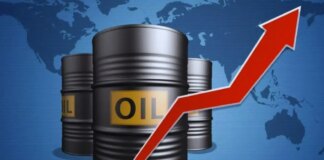 Oil prices hikes as market weighs supply risks