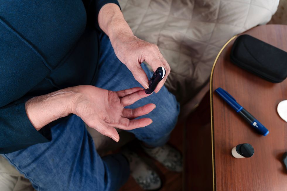 MEAURING BLOOD SUGAR LEVELS