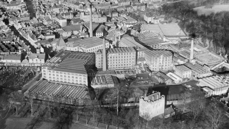 Kilncraigs Mills (Patons and Baldwins) in 1928. Pic: Britain From Above/Historic Environment Scotland