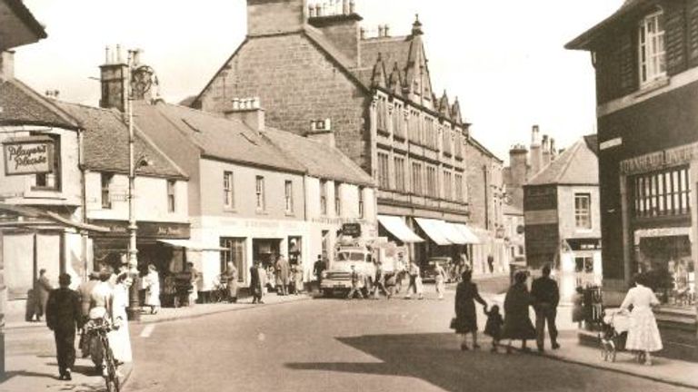 Alloa’s Drysdale Street. Pic: Clackmannanshire Archives via Alloa And The Hillfoot Villages Through Time by Walter Burt