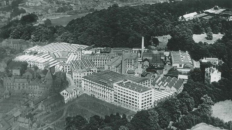 Aerial view of Kilncraigs Mills (Patons and Baldwins). Pic: Clackmannanshire Archives