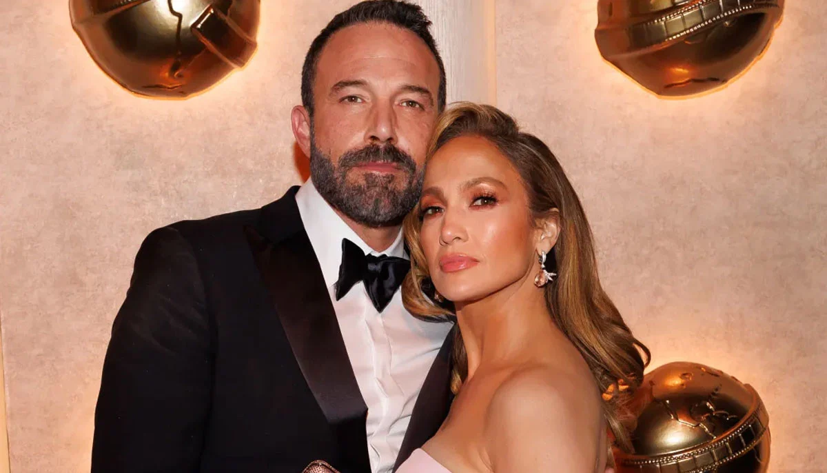 Jennifer Lopez, Ben Affleck 'seemed fine' during recent outing