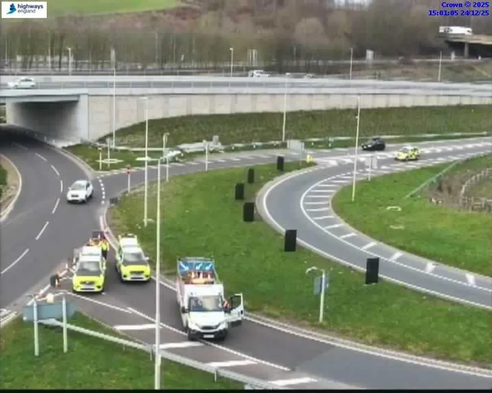 The M2 between J5 and J4 remains closed following the single vehicle accident