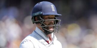 Ball-by-ball Ashes updates: England nine wickets down after chaotic opening day in fourth Test