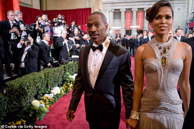 Eddie arrived with then girlfriend Tracy Edmonds on the night, held at the Kodak Theatre