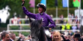 Frankie Dettori accused of tax avoidance as Britons face paying his £765,000 losses
