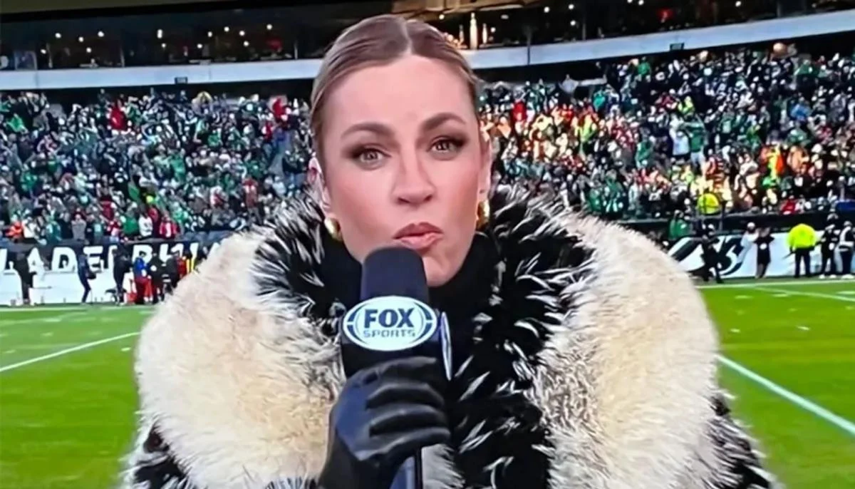 Erin Andrews's fur coat takes centre stage during Seahawks vs Rams game