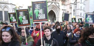 High Court hears prosecutors’ challenge to Kneecap terror charge dismissal | Ents & Arts News