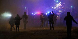 Minneapolis: Clashes in US city after second ICE shooting in space of week | US News