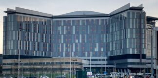 Fresh concerns at Glasgow’s Queen Elizabeth University Hospital as mould and water ingress closes parts of cancer ward | UK News