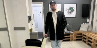 Barber hits out at ‘illegal operations and lack of regulations’ after being forced to close his business