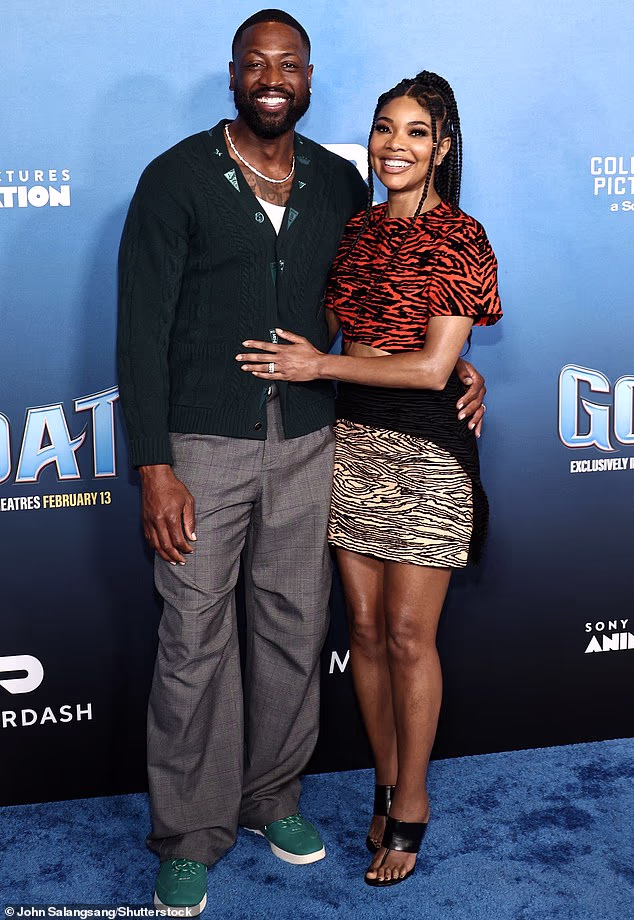 Union and Wade were also spotted cozying up together for additional snaps ahead of the screening