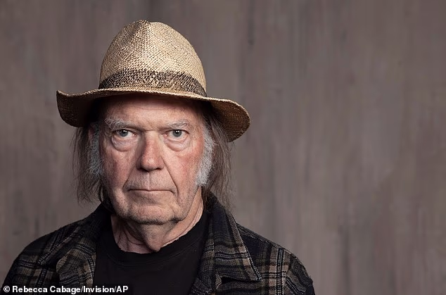 In the shock move, the artist has revealed he is cancelling the whole tour and is taking a break from performing