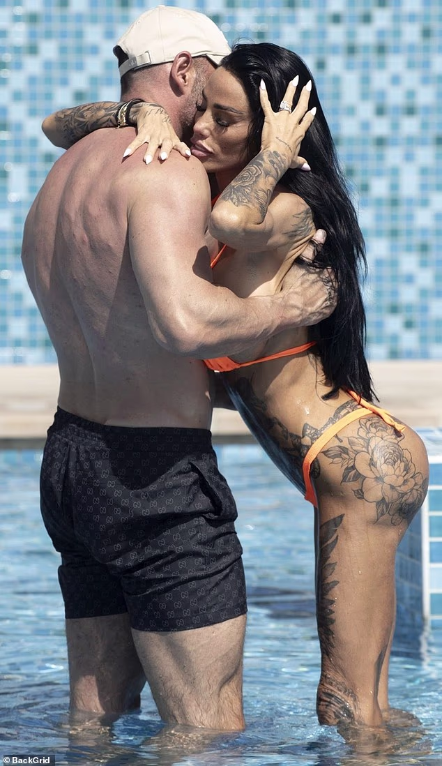 Observers say Andrews has been ‘piggybacking off his wife for fame and followers’