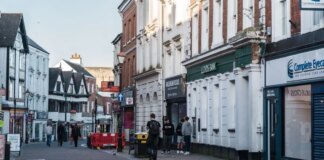 Asylum seekers MOVED OUT of Georgian hotel in Oxfordshire town of Banbury after locals reveal ‘frightening’ experience