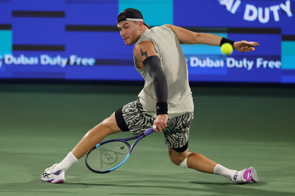 Jack Draper's left arm was heavily strapped up