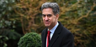 ‘It was sold to the public on fantasy numbers!’