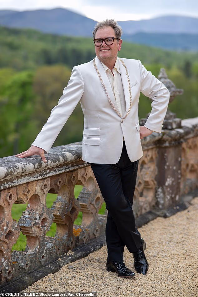 Alan Carr has splashed out on a £3.25million castle in the Scottish Borders - in a hark back to his triumphant Traitors win