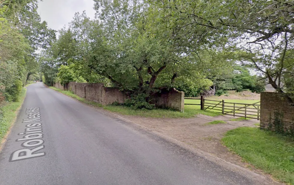 Robins Nest Road in Little Berkhamsted, Hertfordshire