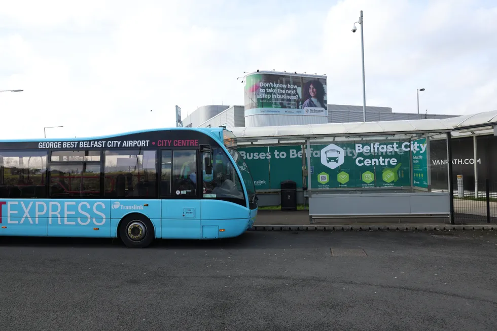 Belfast airport shuttle bus