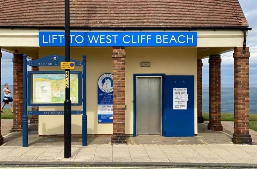 Whitby cliff lift