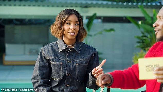 Kelly Rowland has left her fans in hysterics after poking fun at Beyonce's pronunciation of the word 'algebra' in one of her hit tracks