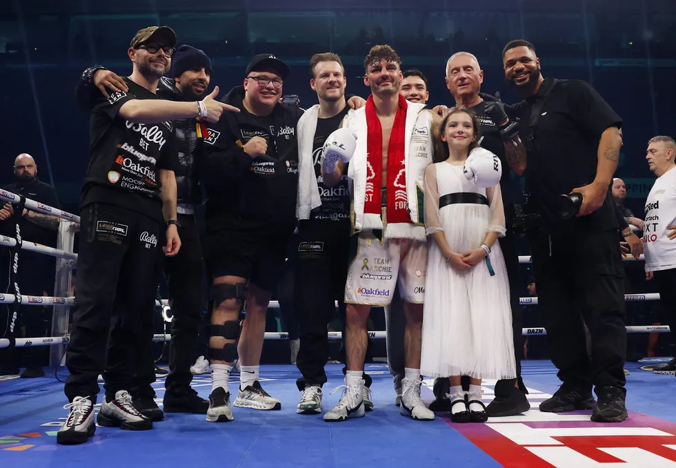 Leigh Wood's southpaw switch proved a masterclass that bamboozled Josh Warrington