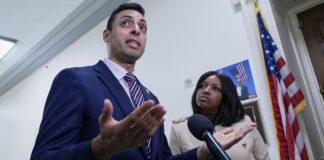 The US politician who wants to meet Andrew – and ‘make sure he tells the truth’ | World News