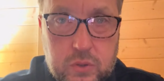 Wayne Mardle opens up on ‘absolutely brutal’ loss of wife shares in emotional video