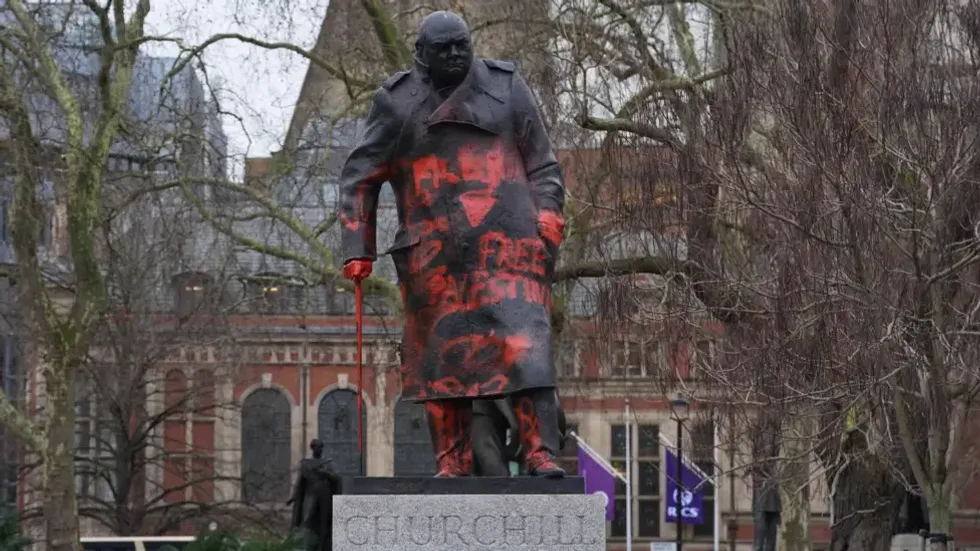 Winston Churchill statue