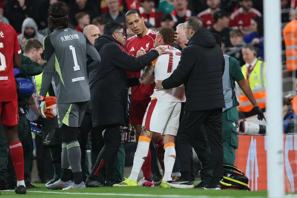 Virgil van Dijk Noa Lang