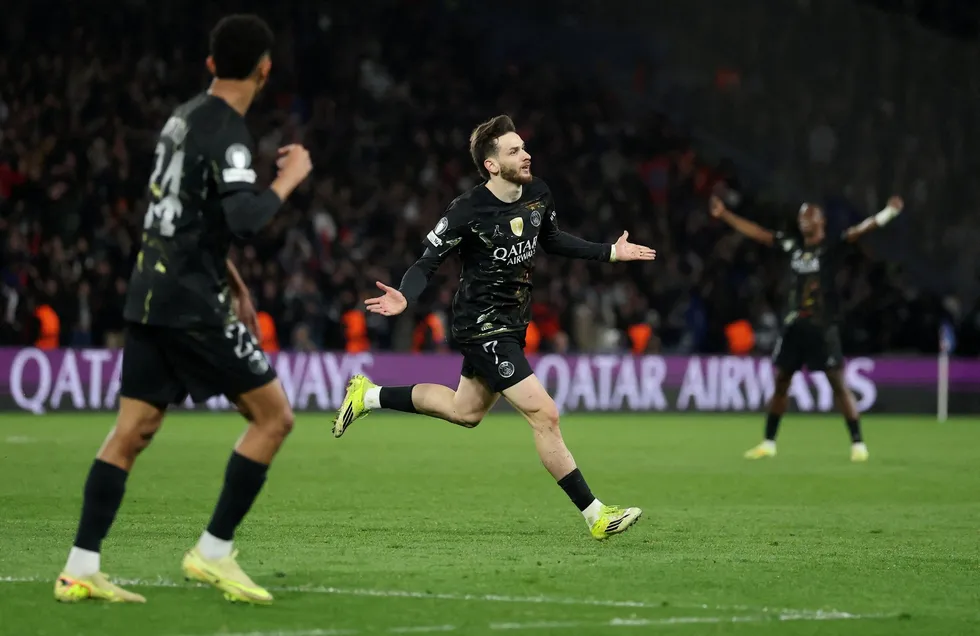 Khvicha Kvaratskhelia's late double after coming off the bench came from abysmal defending from Chelsea