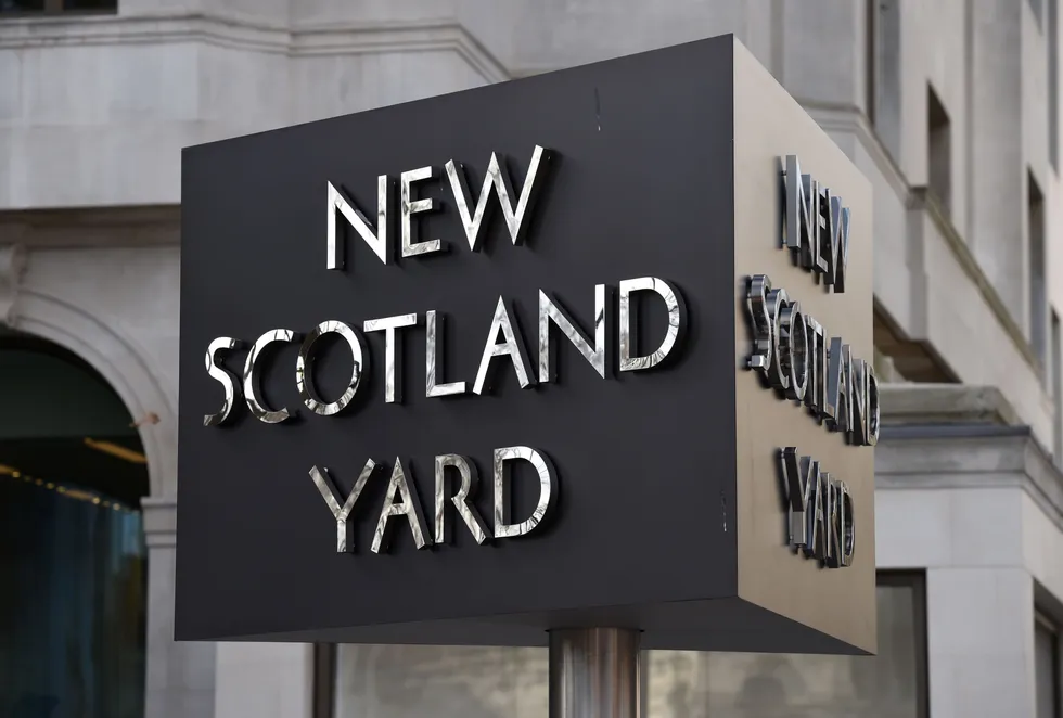 Scotland Yard sign