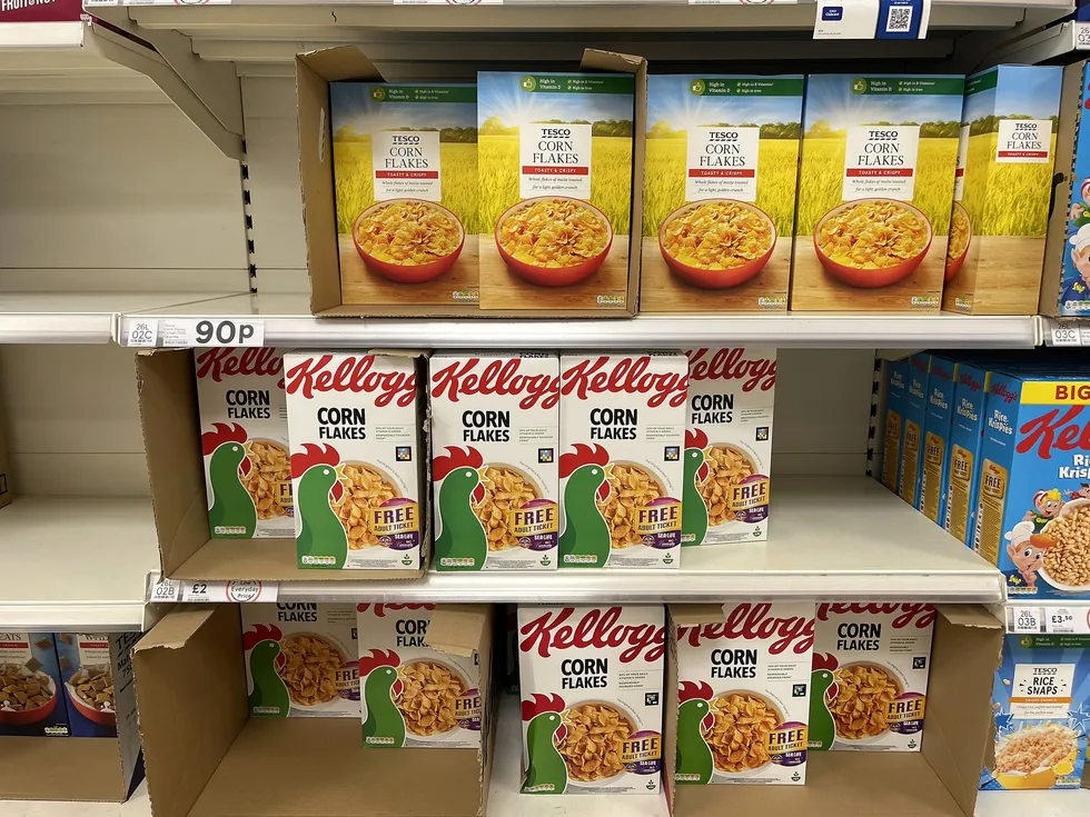 Image of supermarket shelves with cornflakes