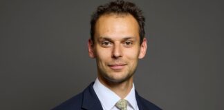 Minister resigns after row over ‘reprehensible material’ gathered on journalists | Politics News