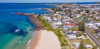 British couple drown at popular Australian beach | World News