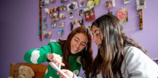 Do you want to ban kids from social media? The government is asking | Science, Climate & Tech News